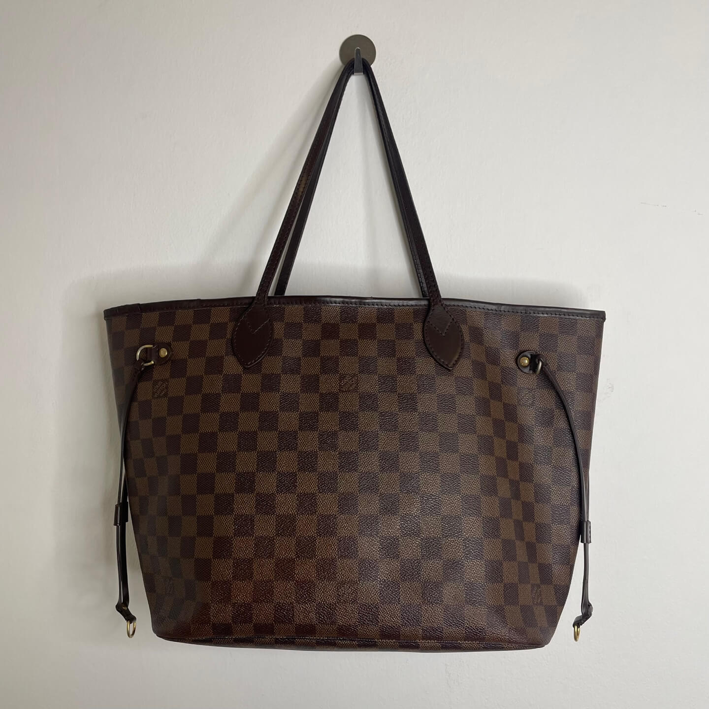 Louis Vuitton Neverfull MM tote
