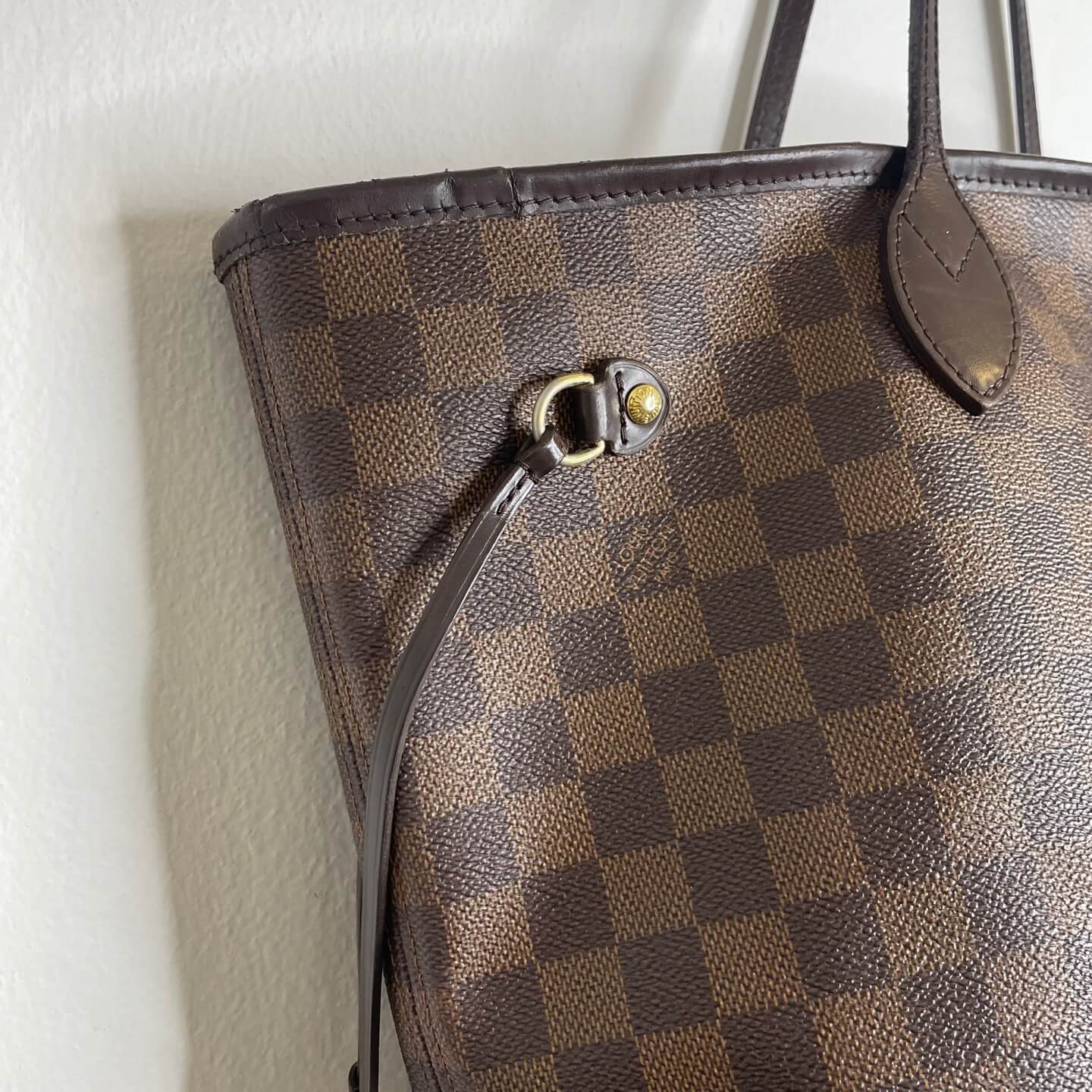 Louis Vuitton Neverfull MM tote