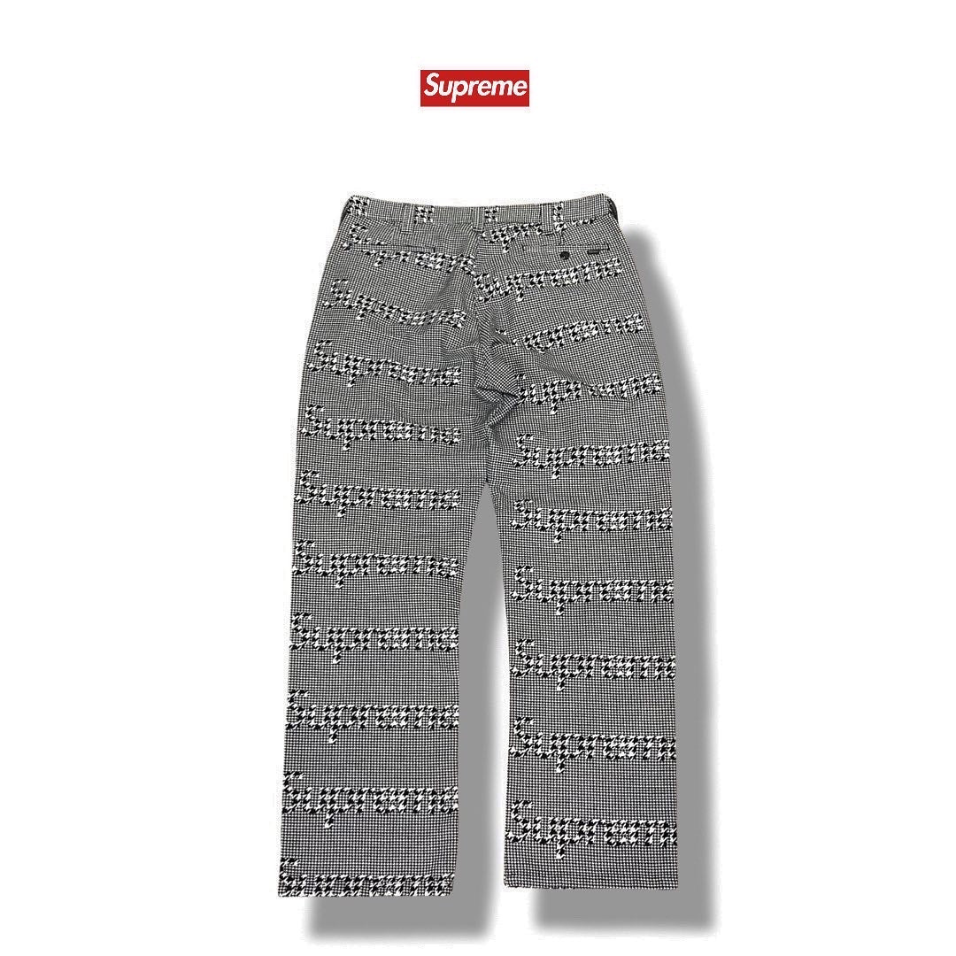 Supreme logo pants